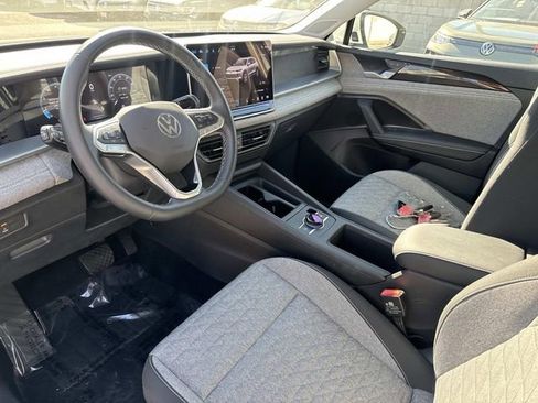 Used 2025 Volkswagen Tiguan S FWD image 13