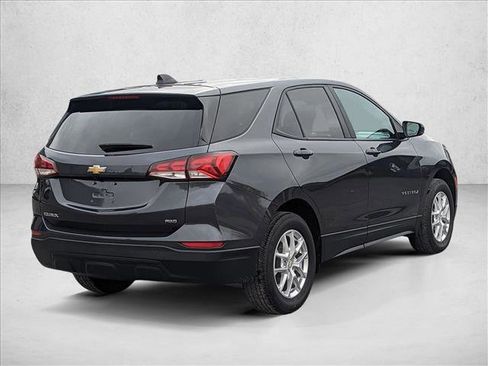 Used 2022 Chevrolet Equinox LS w/ LS Convenience Package image 5