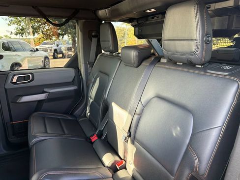 Used 2022 Ford Bronco Badlands w/ Sasquatch Package AWD/4WD image 36