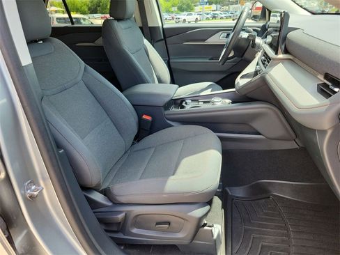 Used 2025 Ford Explorer Active image 23