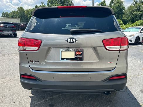 Used 2016 Kia Sorento FWD w/ LX Convenience Package image 7