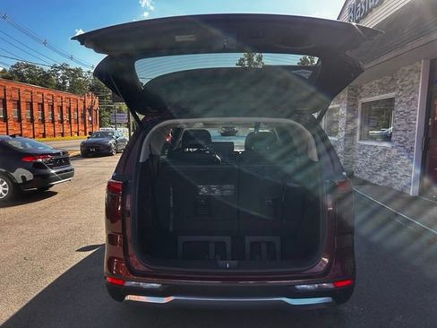 Used 2022 Kia Carnival SX Prestige FWD image 16