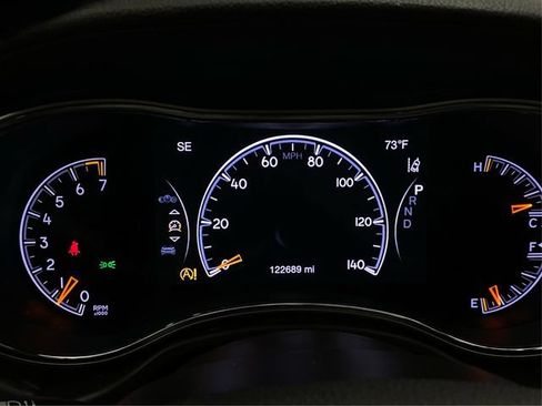 Used 2017 Jeep Grand Cherokee Overland w/ Jeep Active Safety Group AWD/4WD image 20