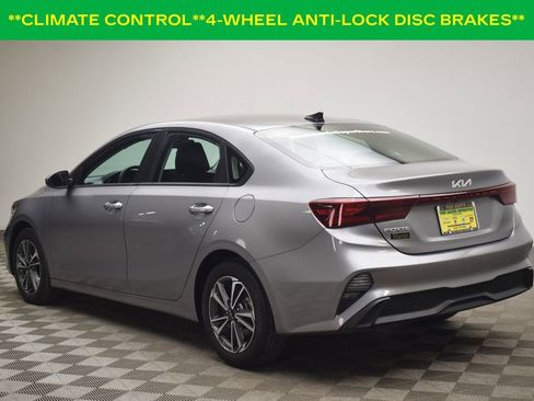 Used 2024 Kia Forte LXS image 6