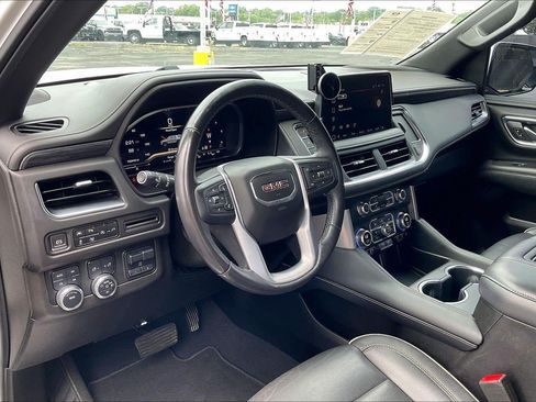 Used 2022 GMC Yukon SLT w/ SLT Premium Package AWD/4WD image 15