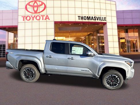 New 2025 Toyota Tacoma TRD Sport image 4