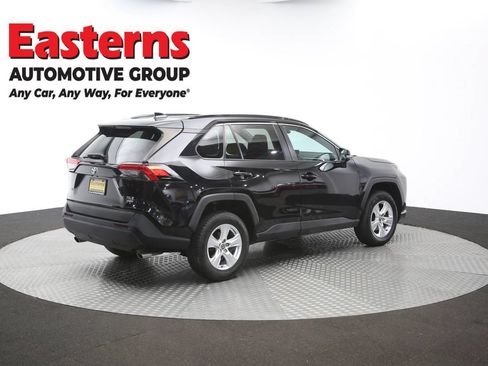 Used 2021 Toyota RAV4 XLE AWD/4WD image 40