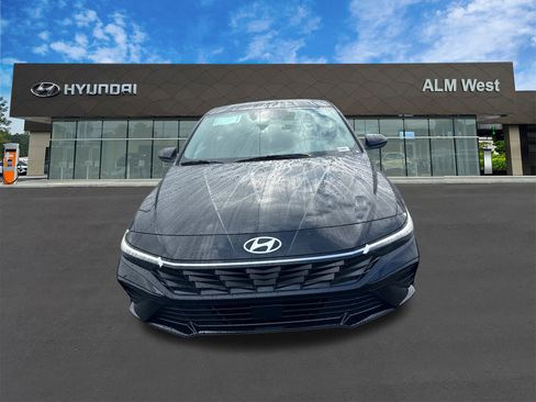 New 2026 Hyundai Elantra SEL Sport image 2