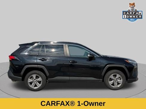Used 2024 Toyota RAV4 XLE AWD/4WD image 2
