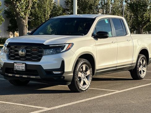Certified 2024 Honda Ridgeline TrailSport image 8