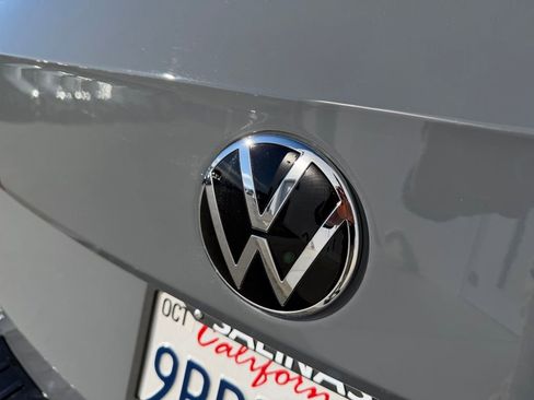 Used 2024 Volkswagen Taos SE image 12