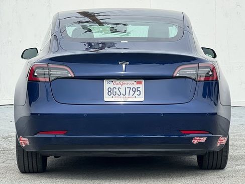 Used 2018 Tesla Model 3 Long Range RWD image 4