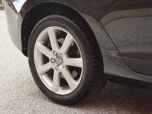 Used 2016 Volvo V60 T5 Premier w/ Convenience Package image 18