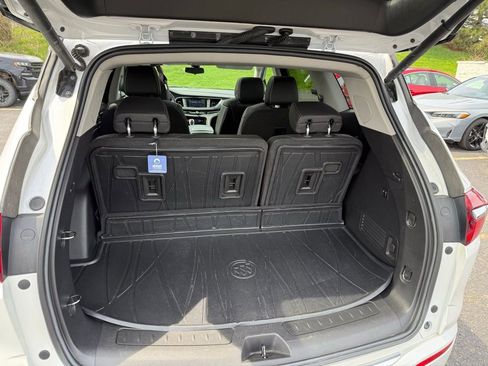 Used 2021 Buick Enclave Avenir w/ Avenir Technology Package AWD/4WD image 5