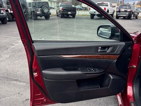 Used 2013 Subaru Legacy 2.5i Limited image 9