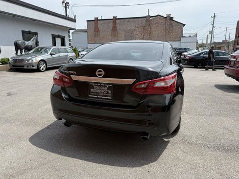 Used 2018 Nissan Altima 2.5 S w/ S Convenience Package FWD image 3