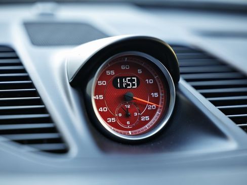 Certified 2019 Porsche 911 Carrera 4S image 31