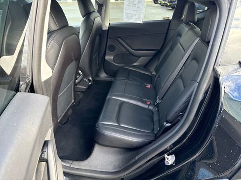 Used 2020 Tesla Model Y Long Range image 19