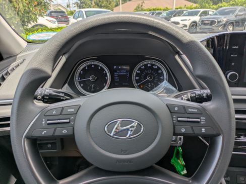 Used 2021 Hyundai Sonata SE FWD image 23