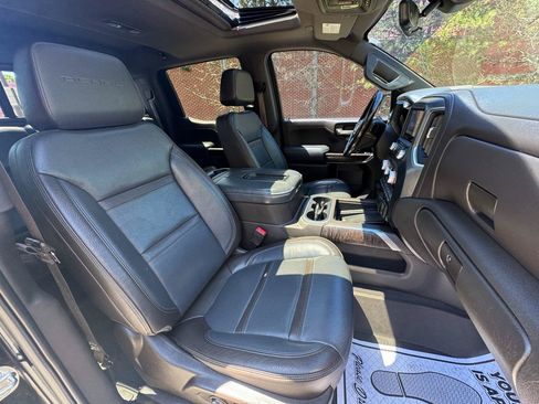Used 2019 GMC Sierra 1500 Denali w/ Technology Package AWD/4WD image 12