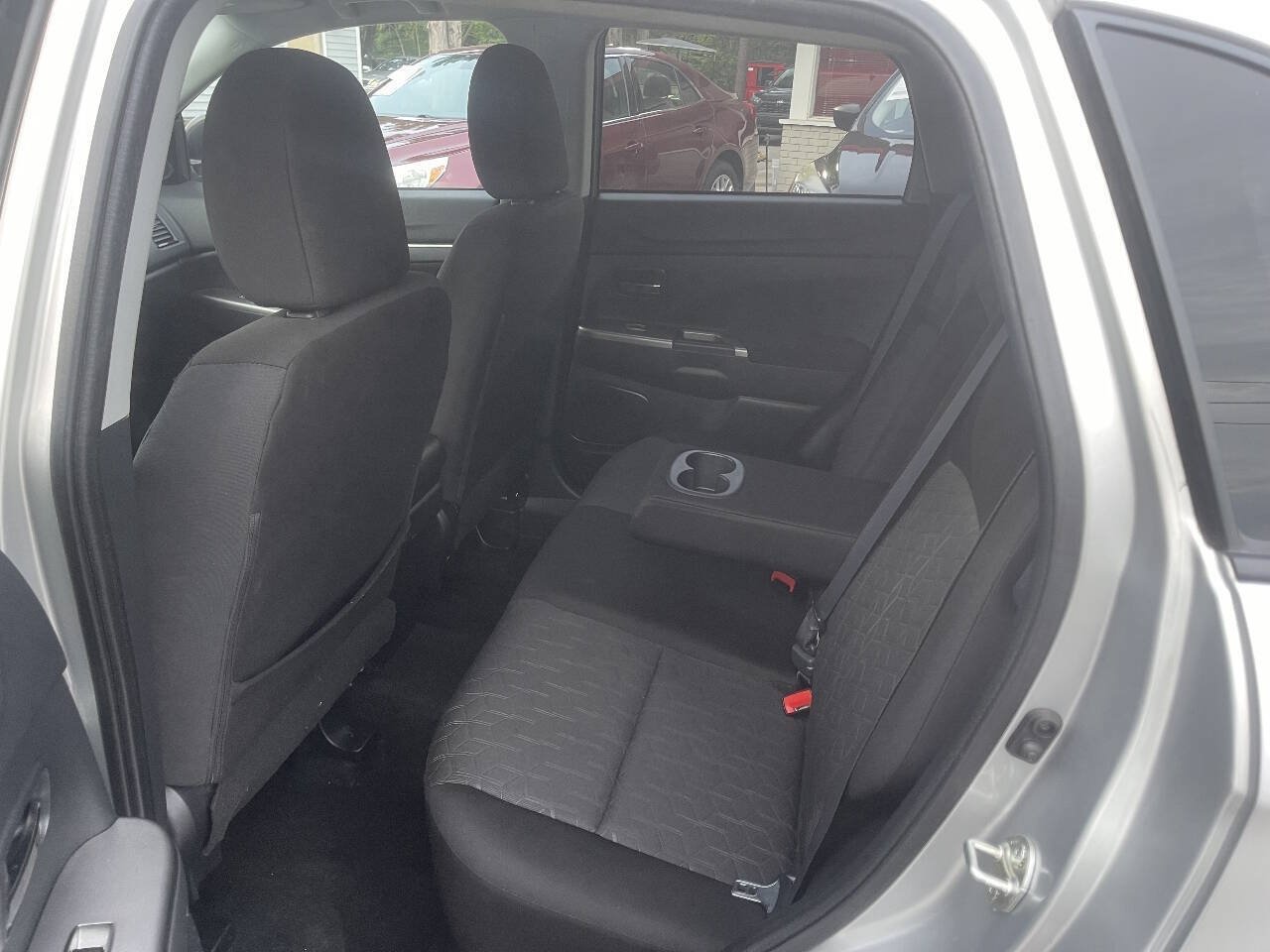 Used 2020 Mitsubishi Outlander Sport SE FWD image 20