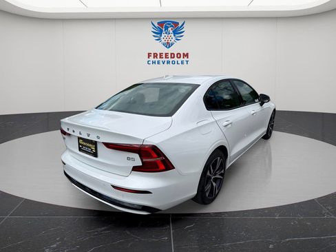Used 2024 Volvo S60 B5 Core w/ Climate Package FWD image 7