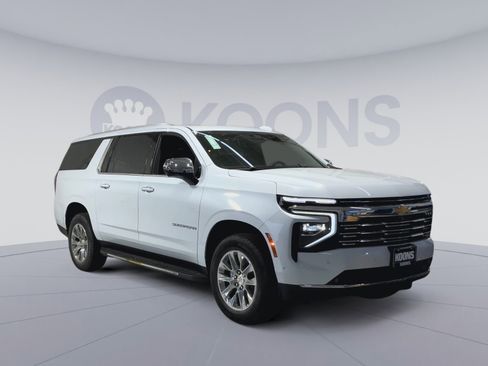 New 2026 Chevrolet Suburban Premier image 2