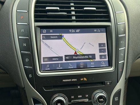 Used 2020 Lincoln Nautilus Reserve image 13