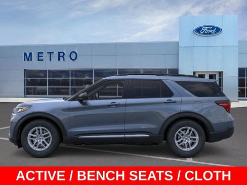 New 2025 Ford Explorer Active image 4