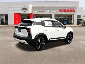 New 2026 Nissan Kicks SR w/ SR Premium Package FWD video 3