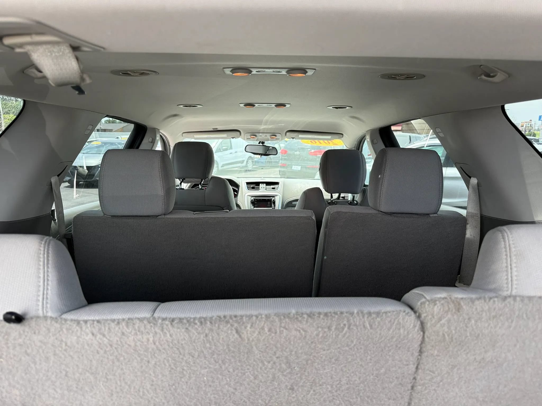 Used 2016 GMC Acadia SLE FWD image 7