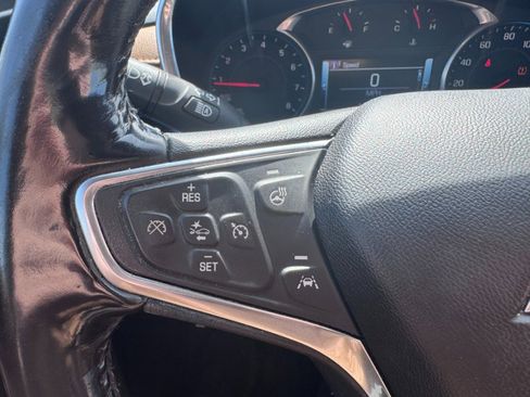 Used 2018 Chevrolet Equinox Premier image 22