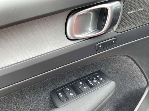 New 2025 Volvo XC40 B5 Ultra w/ Protection Package image 17