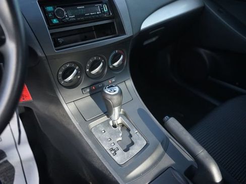 Used 2013 MAZDA MAZDA3 i Sport FWD image 28