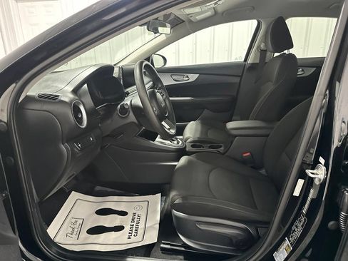 Used 2024 Kia Forte LX FWD image 11