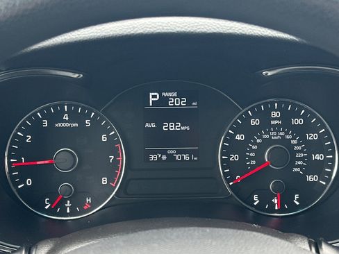 Used 2017 Kia Forte LX image 21