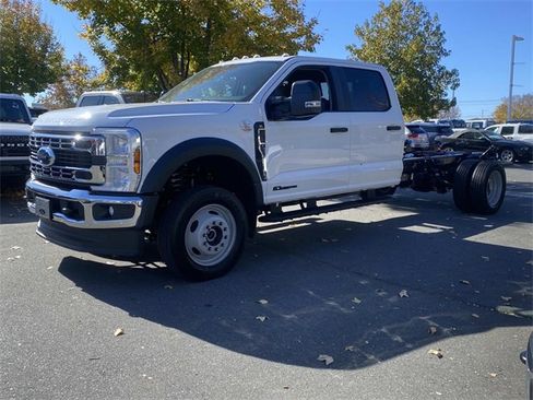 New 2026 Ford F550 4x4 Crew Cab image 3