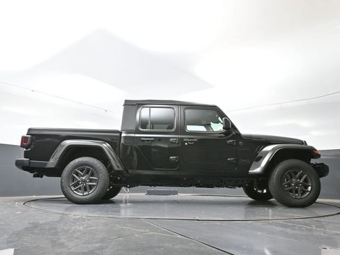 New 2026 Jeep Gladiator Sport image 47