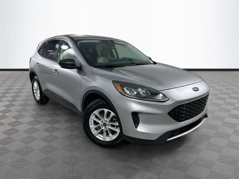Certified 2022 Ford Escape SE AWD/4WD image 1