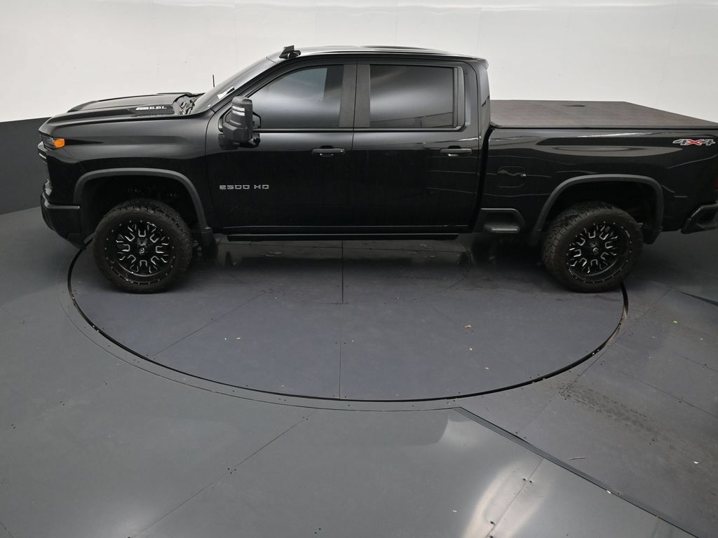 Used 2025 Chevrolet Silverado 2500 Custom w/ Custom Value Package AWD/4WD image 12