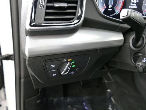Used 2025 Audi Q5 2.0T Premium AWD/4WD image 28