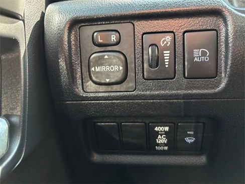 Used 2022 Toyota 4Runner SR5 Premium image 18