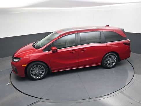 New 2026 Honda Odyssey Touring image 12