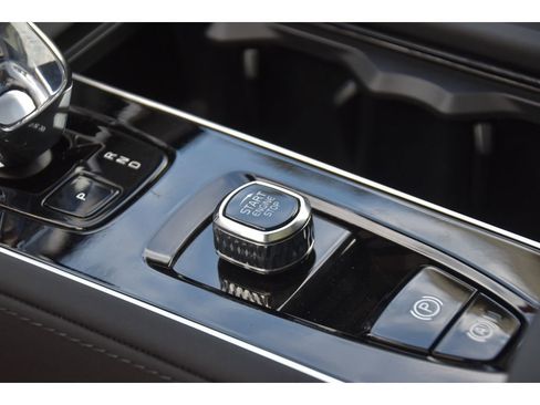 New 2026 Volvo XC90 B5 Core w/ Protection Package Premier AWD/4WD image 35