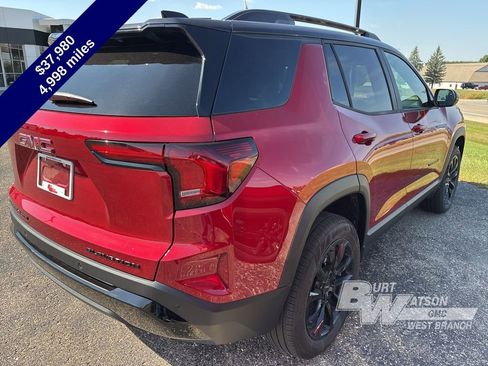 Used 2026 GMC Terrain Elevation w/ Elevation Premium Package image 7