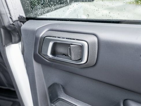 Used 2025 Ford Bronco Outer Banks image 10