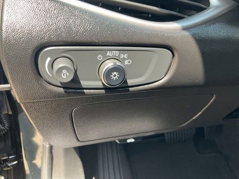 Used 2022 Chevrolet Malibu LT FWD image 8