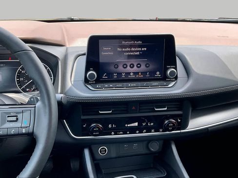 Certified 2023 Nissan Rogue SV w/ SV Premium B Package FWD image 7