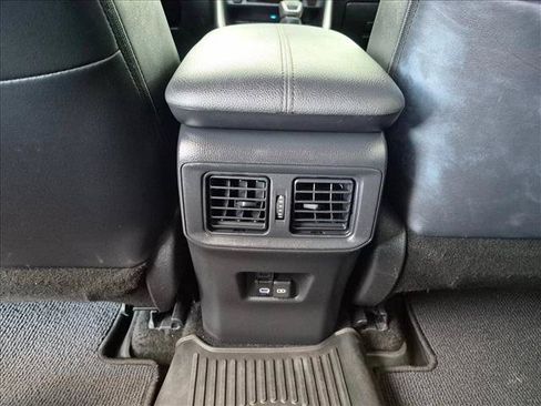 Used 2024 Toyota RAV4 XSE AWD/4WD image 17