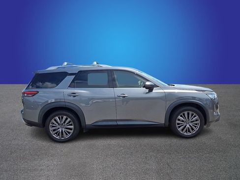 Used 2023 Nissan Pathfinder SL w/ SL Premium Package AWD/4WD image 4
